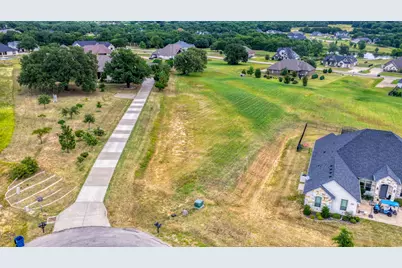 717 Coastal Meadows Court, Granbury, TX 76049 - Photo 4