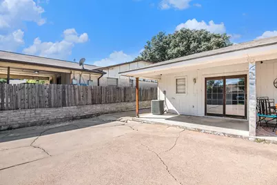 6913 W Cleburne Road, Fort Worth, TX 76133 - Photo 22