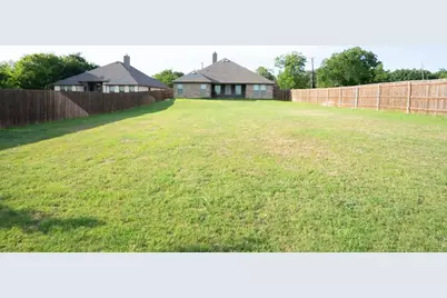 201 W 4th Street, Keene, TX 76059 - Photo 26