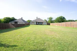 201 W 4th St, Keene, TX 76059 - Photo 26
