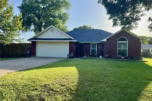 313 N Main St, Red Oak, TX 75154 - Photo 1