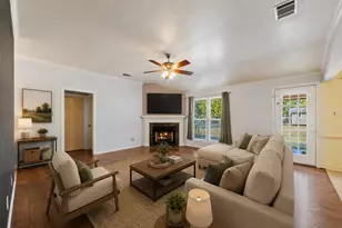 313 N Main St, Red Oak, TX 75154 - Photo 2