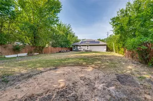 207 Ennis St, Waxahachie, TX 75165 - Photo 22