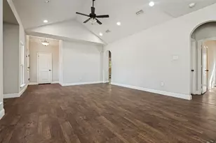 207 Ennis St, Waxahachie, TX 75165 - Photo 4