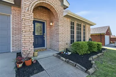 4828 Deal Drive, Fort Worth, TX 76135 - Photo 2
