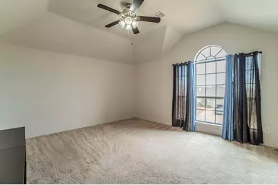 317 Crescent Creek Lane, Fort Worth, TX 76140 - Photo 18
