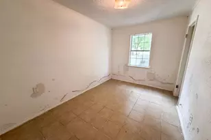 2210 Ben Hur St, Dallas, TX 75253 - Photo 8