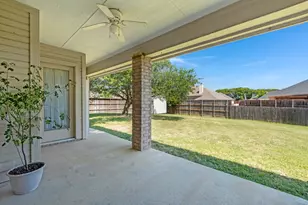 135 Honeysuckle Dr, Justin, TX 76247 - Photo 24