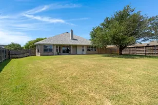 135 Honeysuckle Dr, Justin, TX 76247 - Photo 26