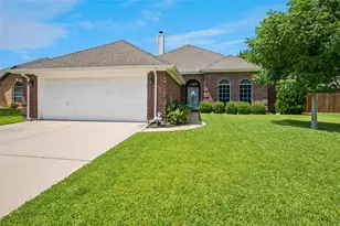 516 Hazelnut Ct, Saginaw, TX 76179 - Photo 1
