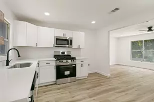 1211 E Virginia St, McKinney, TX 75069 - Photo 10