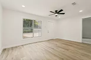1211 E Virginia St, McKinney, TX 75069 - Photo 4
