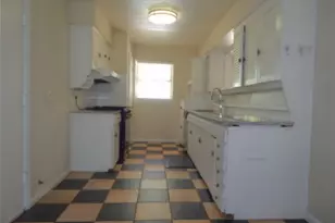 3577 Merrell Rd, Dallas, TX 75229 - Photo 10
