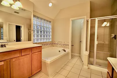 9829 Lightcatcher Drive, Plano, TX 75025 - Photo 16