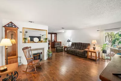 502 Bellevue Drive, Cleburne, TX 76033 - Photo 2