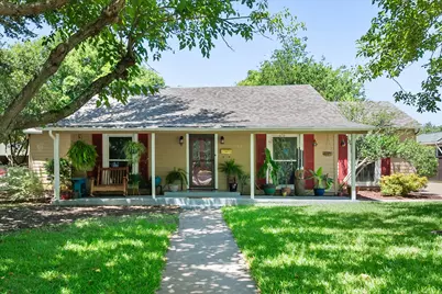 502 Bellevue Drive, Cleburne, TX 76033 - Photo 1