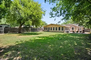 502 Bellevue Dr, Cleburne, TX 76033 - Photo 30