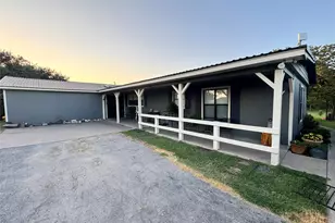550 Brookshire St, Powell, TX 75153 - Photo 4