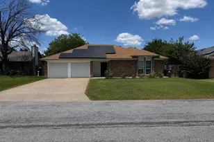 109 Colony Dr, Arlington, TX 76002 - Photo 1