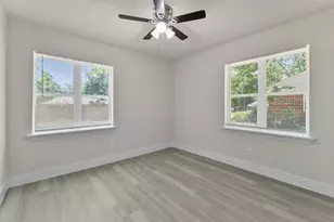 908 W Inwood Dr, Arlington, TX 76013 - Photo 14