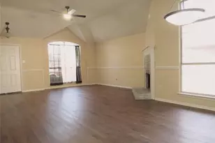 6034 Maple Leaf Dr, Arlington, TX 76017 - Photo 6