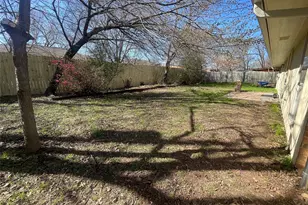 605 N Ave D, Springtown, TX 76082 - Photo 2