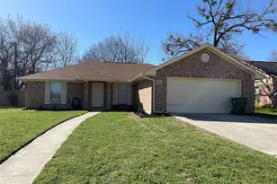 605 N Ave D, Springtown, TX 76082 - Photo 1