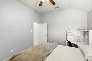 9050 Dillon Trail, Irving, TX 75063 - Photo 22