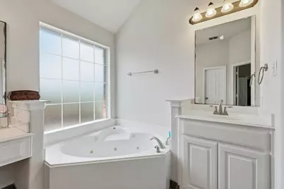 9050 Dillon Trail, Irving, TX 75063 - Photo 30