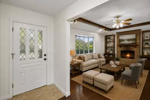 3624 Churchill Ln, Plano, TX 75075 - Photo 2