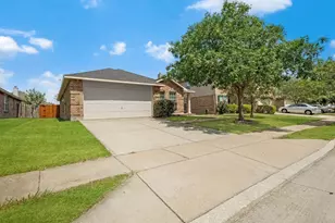 12752 Pricklybranch Dr, Fort Worth, TX 76244 - Photo 2