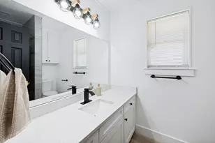 317 Cedar Creek Ct, Fort Worth, TX 76103 - Photo 22