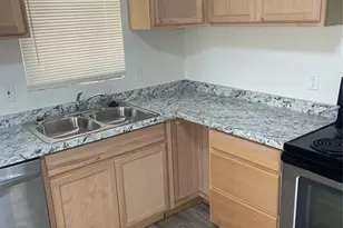 909 E Ann Arbor Ave, Dallas, TX 75216 - Photo 2