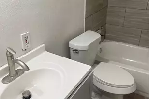 909 E Ann Arbor Ave, Dallas, TX 75216 - Photo 10