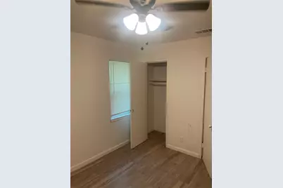 909 E Ann Arbor Avenue, Dallas, TX 75216 - Photo 8