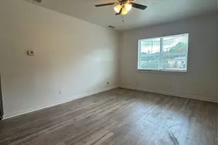 909 E Ann Arbor Ave, Dallas, TX 75216 - Photo 4
