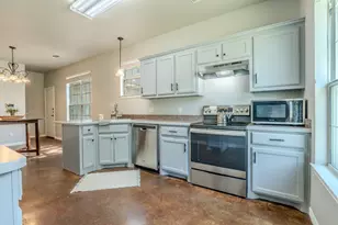 403 Summer Tree Ln, Springtown, TX 76082 - Photo 6