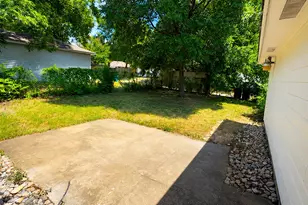 946 Highland Oaks Dr, Dallas, TX 75232 - Photo 18