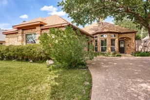608 Crest Ridge Dr, Irving, TX 75061 - Photo 1
