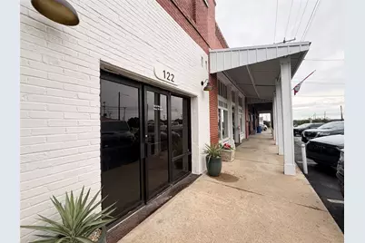 122 W McCart Street, Krum, TX 76249 - Photo 2