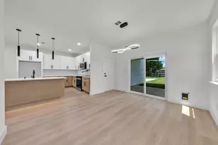 3639 Pueblo St, Dallas, TX 75212 - Photo 8