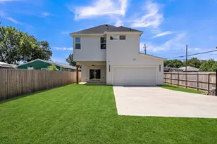 3639 Pueblo St, Dallas, TX 75212 - Photo 4