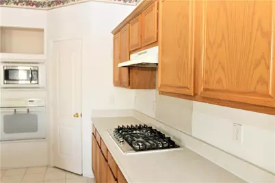 4710 Lincolnshire Drive, Grand Prairie, TX 75052 - Photo 16
