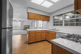 2313 Longmeadow St, Denton, TX 76209 - Photo 12