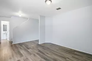 307 Meadow Ridge Dr, Burleson, TX 76028 - Photo 6