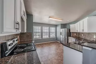 1758 Overlook Dr, Lancaster, TX 75146 - Photo 14