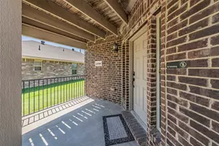 1758 Overlook Dr, Lancaster, TX 75146 - Photo 4