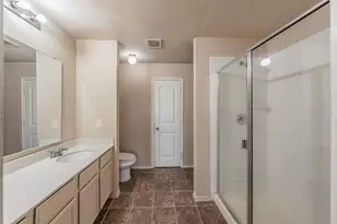 1758 Overlook Dr, Lancaster, TX 75146 - Photo 32