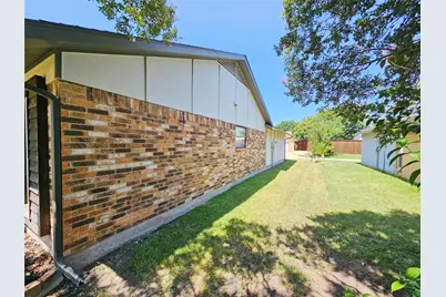 2117 Baltimore Drive, Richardson, TX 75081 - Photo 2