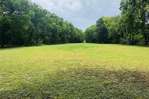 400 Batterson St, Cleburne, TX 76031 - Photo 1